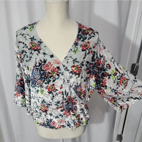 Anthropologie maeve Umi Wrap Top Floral Print Velvet Sz Xs - Picture 6 of 11